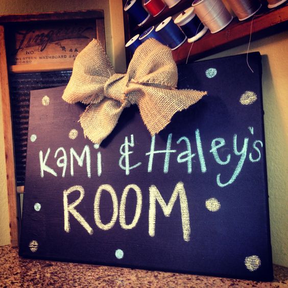 10 Dorm Room DIYs To Make Your Room Feel Homey