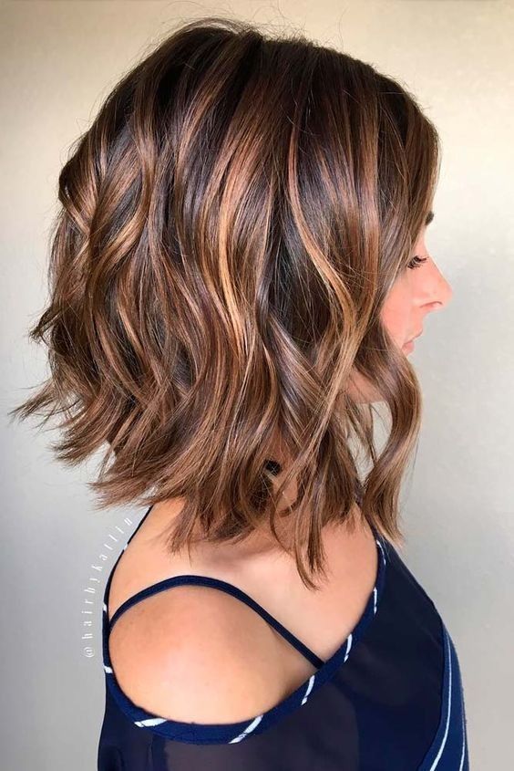 16 Flattering Medium Hairstyles