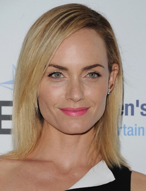 2014 Amber Valletta Medium Hairstyles: Blonde Straight Hair