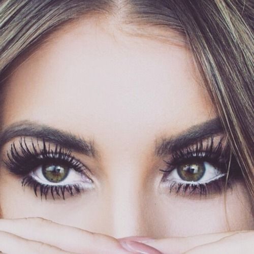 5 Tips to Fake Long, Thick Eyelashes (Without Falsies)