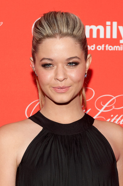 Chic Back-teased Hairstyles for Elegant Women: Sasha Pieterse Ponytail