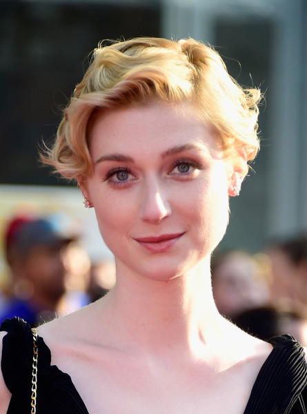 Elizabeth Debicki Short Curly via stylebistro