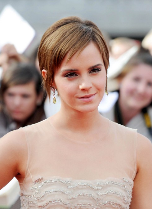 Emma Watson Short Hairstyle - Chic Pixie Cut with Straight Bangs