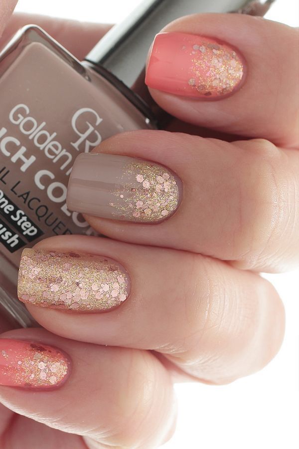 Gold Glitter Nail Design