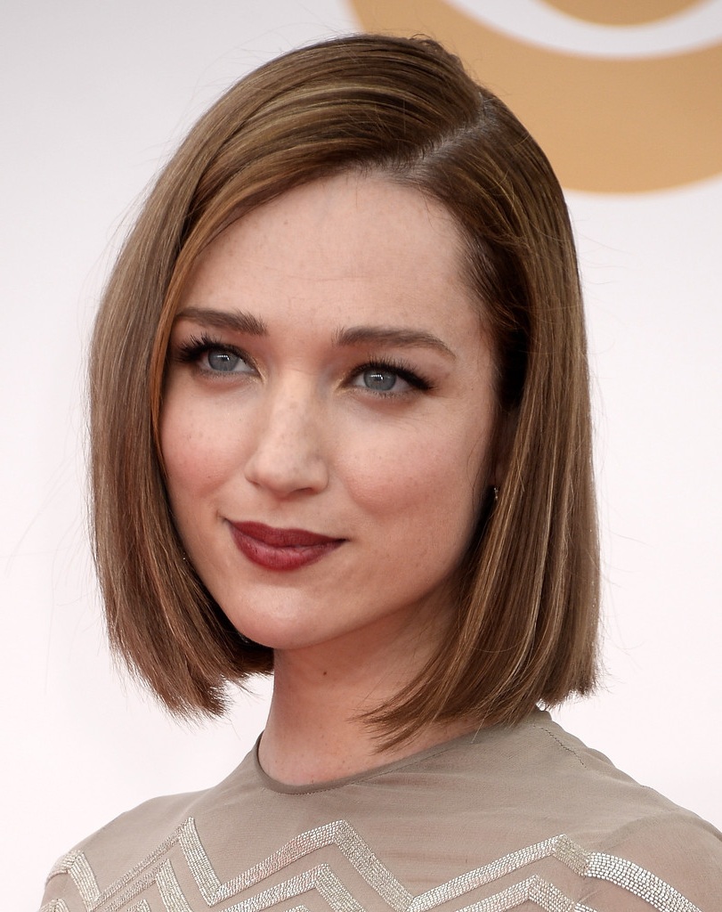 Kristen Connolly sleek bob