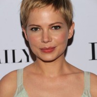 Simple Easy Daily Short Haircut for Women: Pixie Cut - Michelle Williams Hairstyles