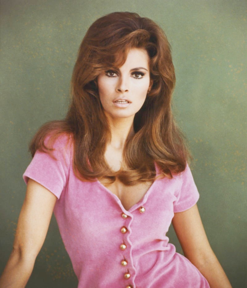 Raquel Welch Smokey Eye