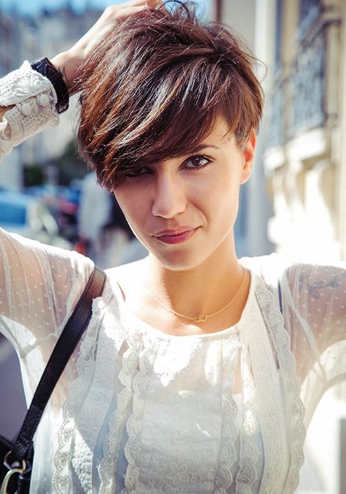 Short Haircut for Summer  - Cute Layered Short Hairstyle with Bangs