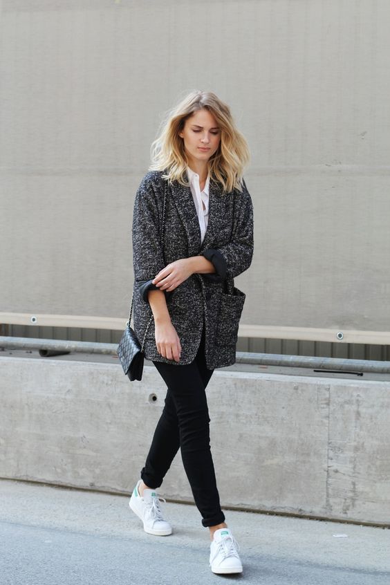 Simple Outfit and White Sneakers