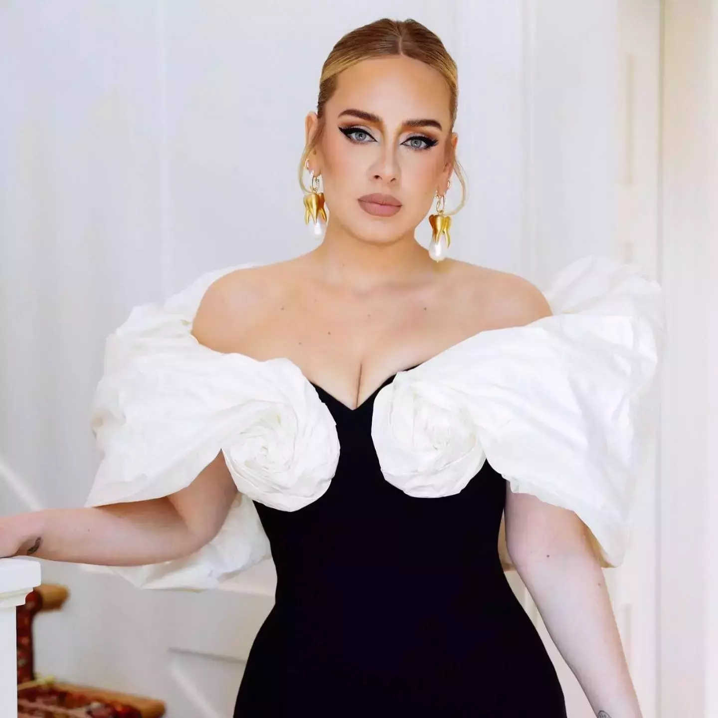 Adele's Latest Fashion Outfits and Hairstyles