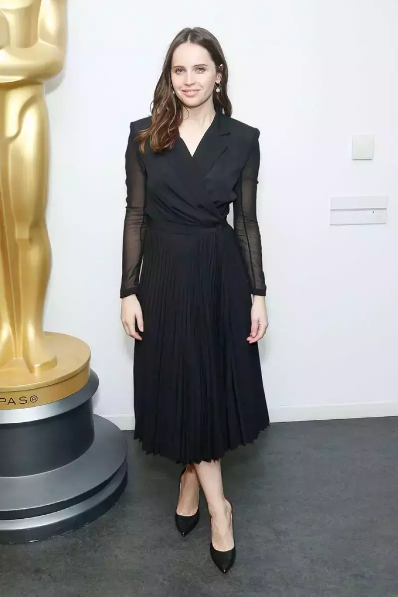 Felicity Jones Hair Styles and Outfit Ideas