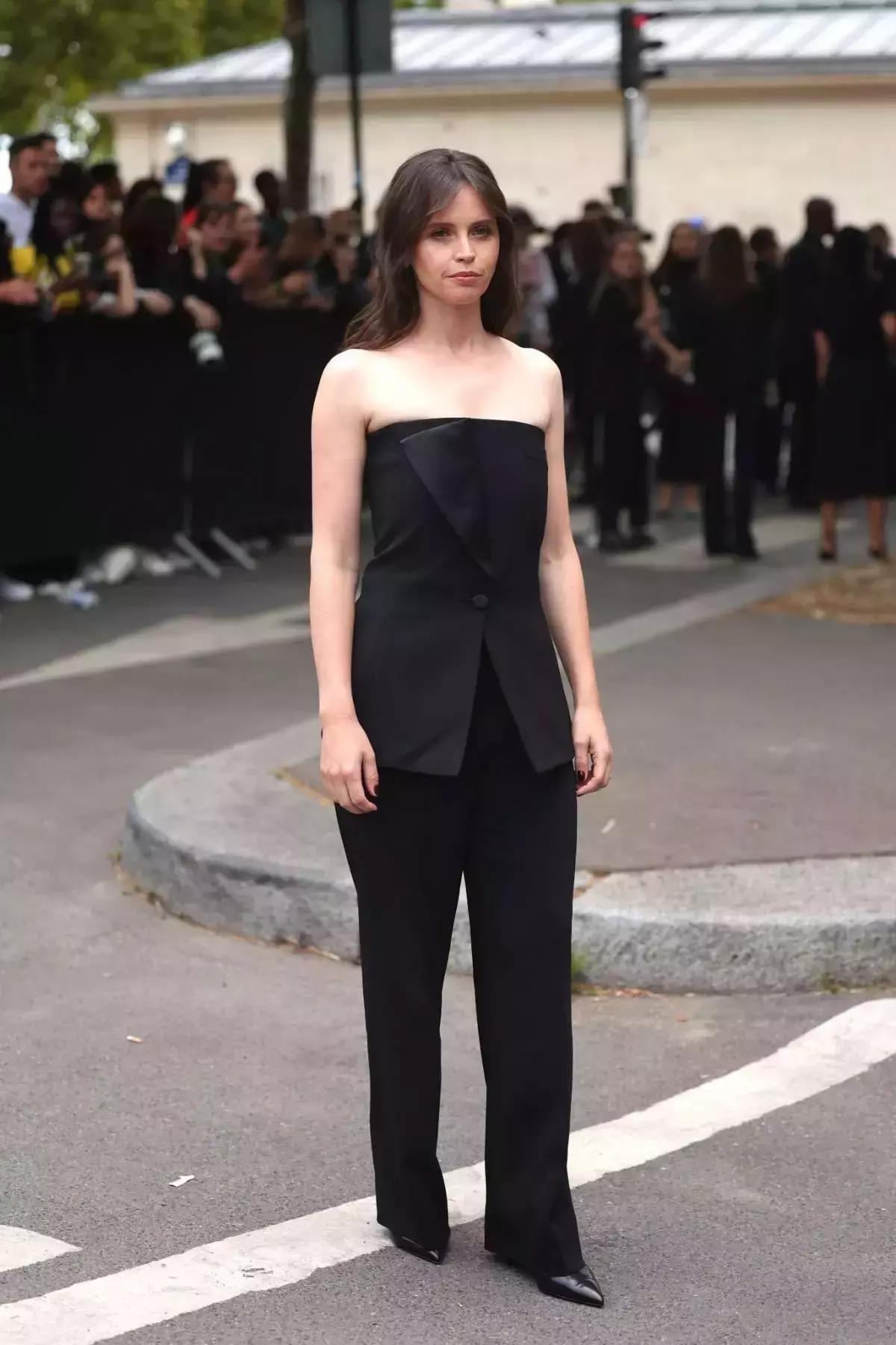 Felicity Jones Hair Styles and Outfit Ideas